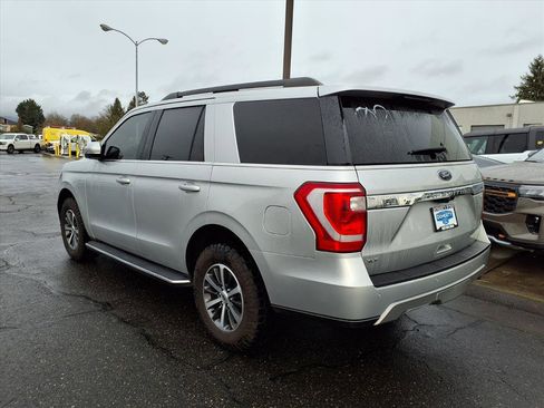 Certified 2019 Ford Expedition XLT w/ Equipment Group 202A image 10