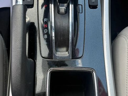 Used 2017 Honda Accord EX-L image 16