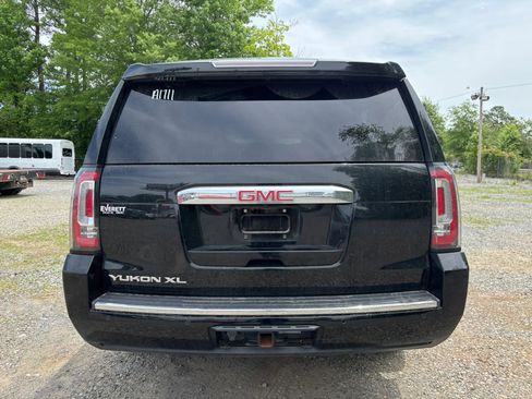 Used 2019 GMC Yukon XL Denali w/ Denali Ultimate Package AWD/4WD image 9