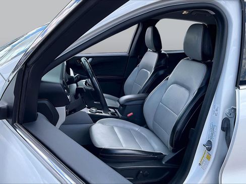 Used 2023 Ford Escape Platinum AWD/4WD image 8