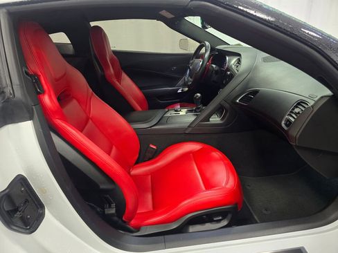 Used 2019 Chevrolet Corvette Stingray Coupe w/ 1LT image 23