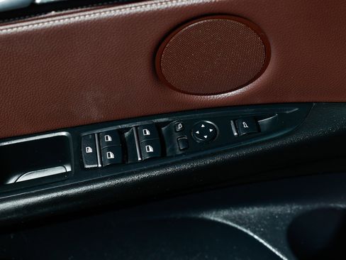 Used 2017 BMW X5 xDrive40e image 53