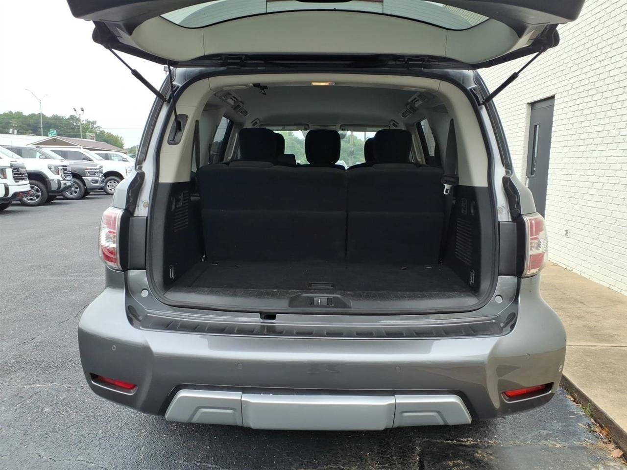 Used 2018 Nissan Armada SV w/ Driver Package RWD image 5