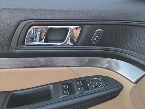 Used 2017 Ford Explorer 4WD image 14