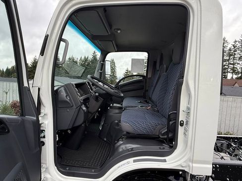 New 2025 Chevrolet Low Cab Forward RWD image 5