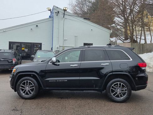 Used 2018 Jeep Grand Cherokee Limited image 3