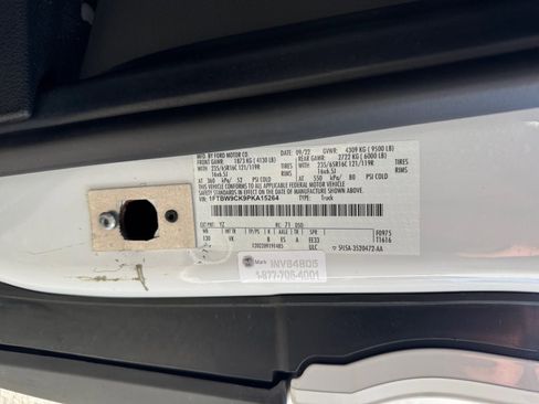 Used 2023 Ford E-Transit Medium Roof image 19