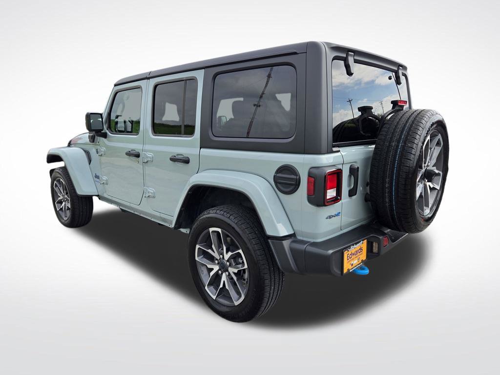 Used 2024 Jeep Wrangler Unlimited AWD/4WD image 6