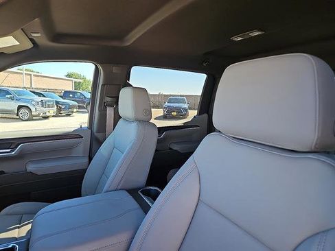 New 2026 GMC Sierra 1500 SLT image 13