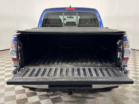 Used 2015 Toyota Tacoma PreRunner w/ SR5 Package image 26