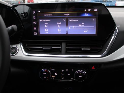 New 2026 Chevrolet Trax LT w/ LT Convenience Package image 11