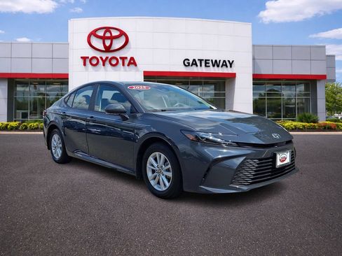 Used 2025 Toyota Camry LE w/ Convenience Package AWD/4WD image 3