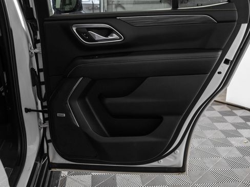 Used 2023 GMC Yukon SLT w/ SLT Luxury Package AWD/4WD image 42