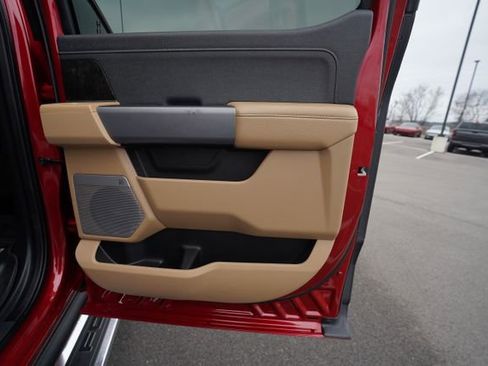 Used 2023 Ford F250 Lariat w/ Chrome Package image 21