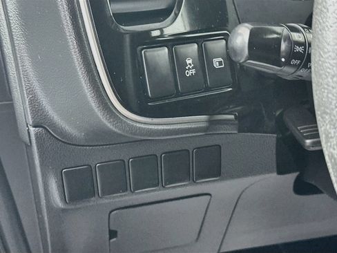 Used 2020 Mitsubishi Outlander SE AWD/4WD image 10