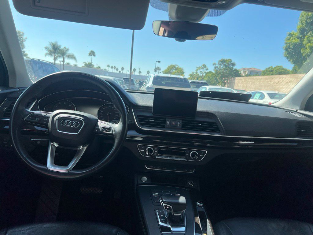 Used 2020 Audi Q5 2.0T Premium w/ Convenience Package AWD/4WD image 9