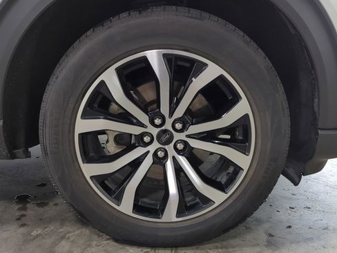 Used 2022 Ford Explorer ST-Line image 14