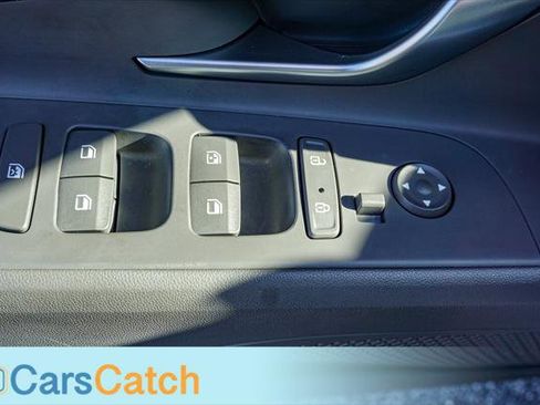 Used 2023 Hyundai Elantra SEL w/ Convenience Package image 38