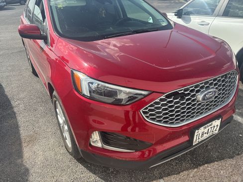 Used 2023 Ford Edge SEL w/ Convenience Package AWD/4WD image 3