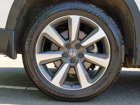 Used 2025 Honda Pilot Elite image 13