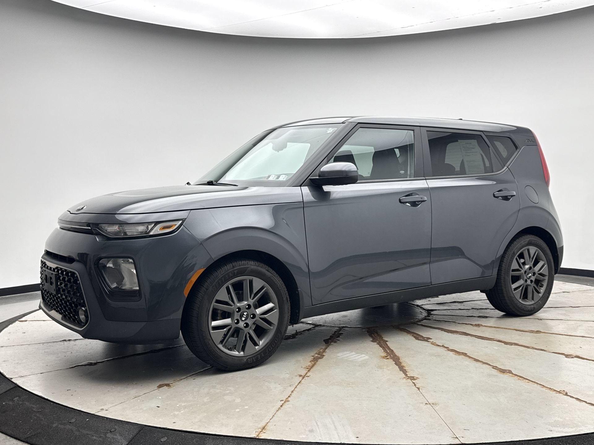 Used 2021 Kia Soul EX FWD image 1
