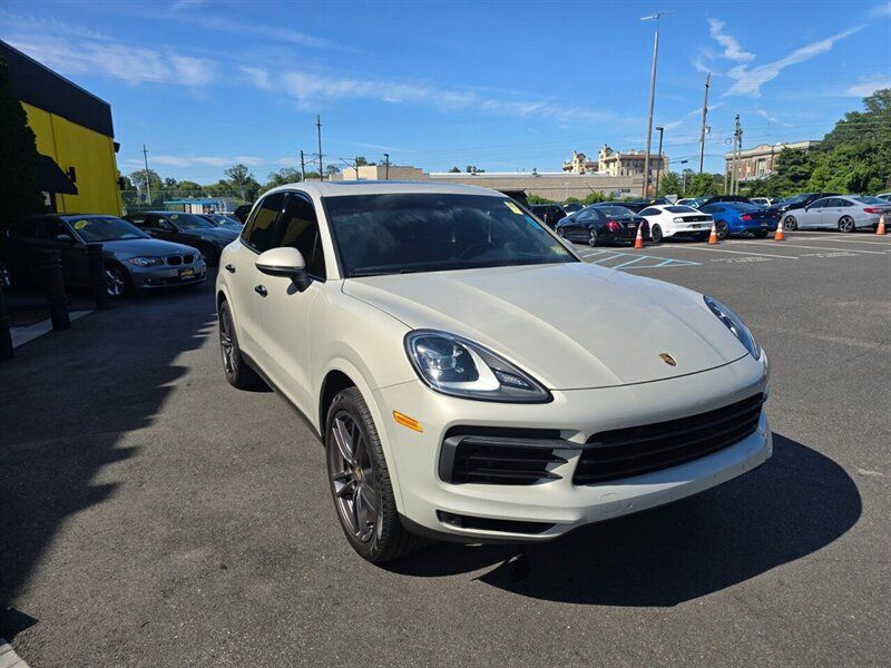 Used 2020 Porsche Cayenne S AWD/4WD image 4