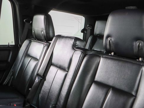 Used 2017 Ford Expedition XLT image 26