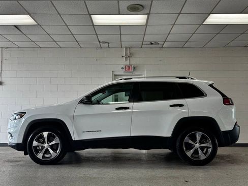 Used 2019 Jeep Cherokee Limited w/ Luxury Group image 5