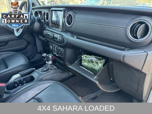 Used 2022 Jeep Wrangler Unlimited Sahara w/ Cold Weather Group image 29