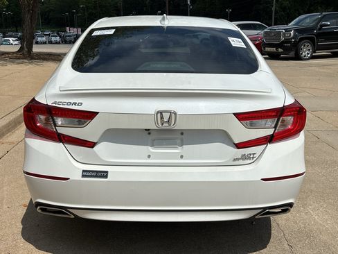 Used 2019 Honda Accord Sport image 7