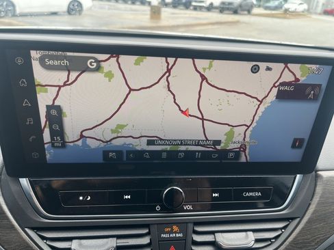 Used 2023 Nissan Altima 2.5 SV w/ SV Premium Package image 17