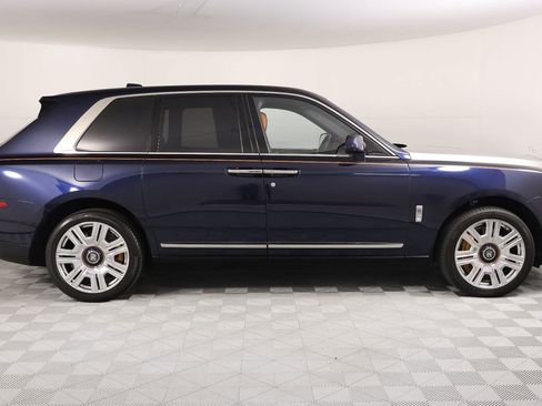 Certified 2022 Rolls-Royce Cullinan w/ Cullinan Package AWD/4WD image 8