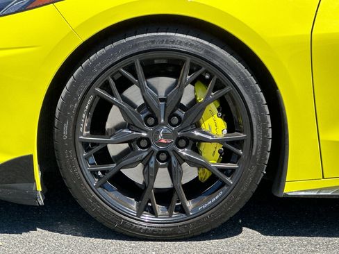 Used 2023 Chevrolet Corvette Stingray Preferred Cpe w/ Z51 Performance Package RWD image 24
