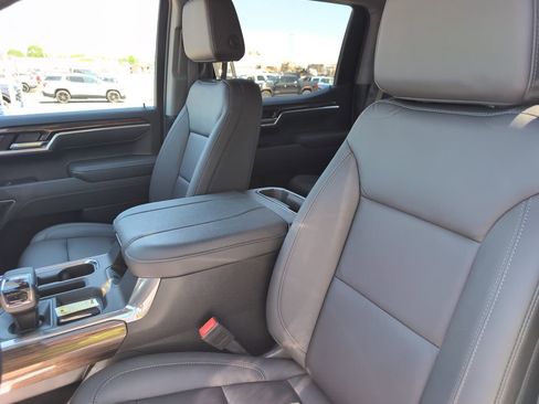 Used 2025 Chevrolet Silverado 1500 RST AWD/4WD image 15