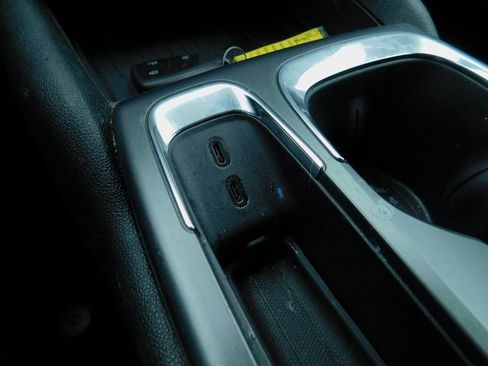 Used 2025 Chevrolet Equinox EV LT image 29