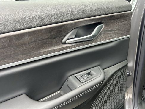 New 2025 Jeep Grand Cherokee L Limited image 26