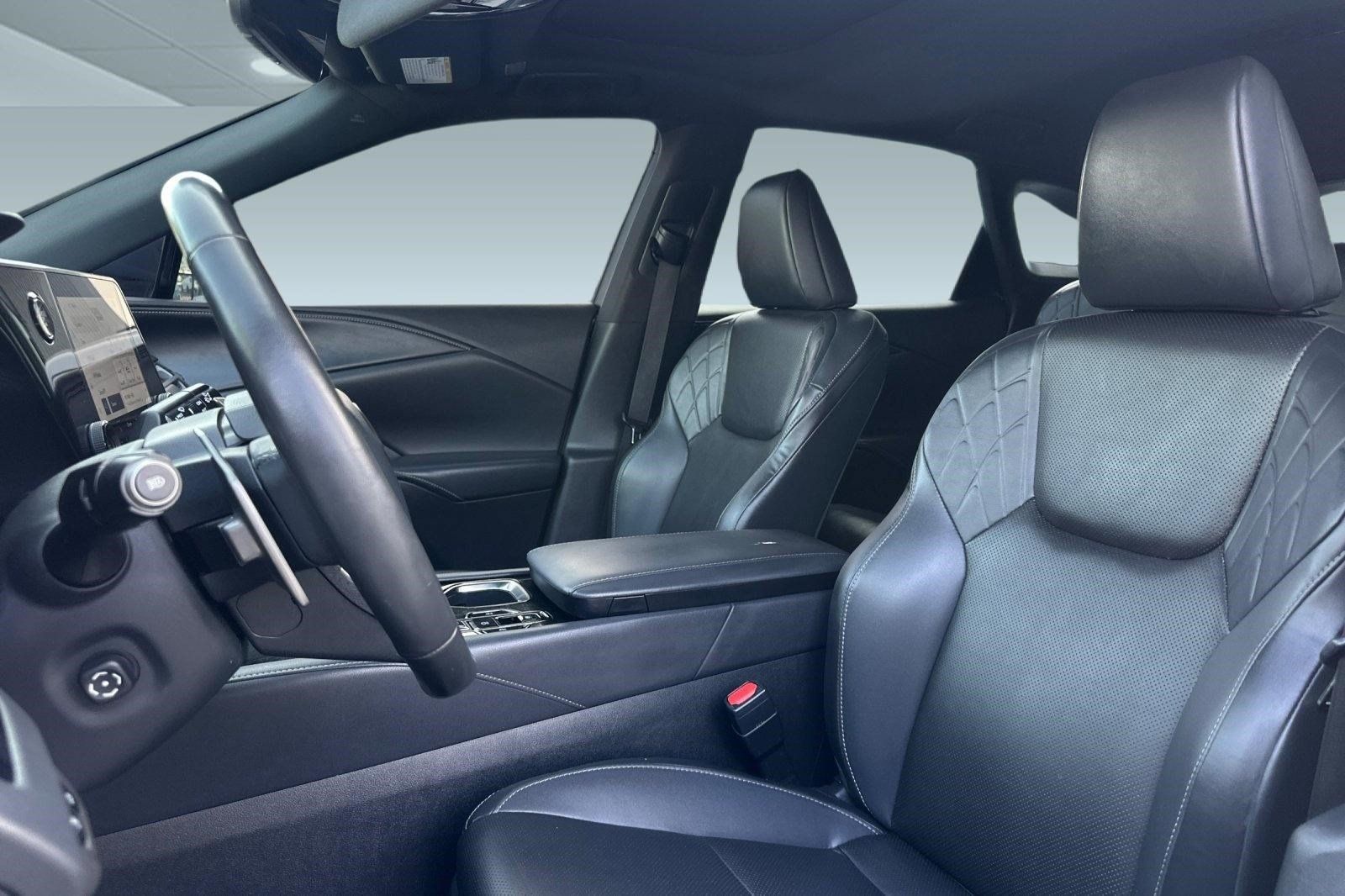 Used 2024 Lexus RX 350 FWD w/ Technology Package image 5