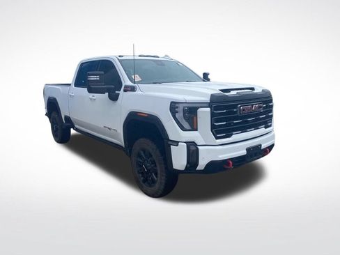 Used 2024 GMC Sierra 2500 AT4 w/ AT4 Premium Plus Package AWD/4WD image 3