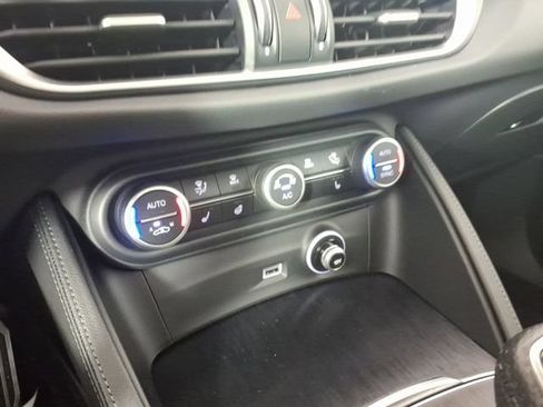 Used 2024 Alfa Romeo Stelvio Sprint AWD/4WD image 28