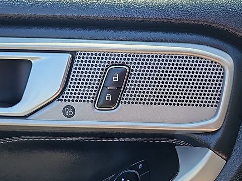 Used 2024 Ford Explorer Limited image 21