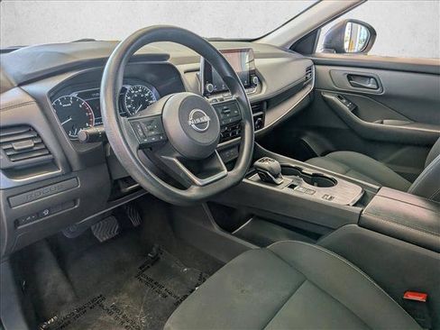 Used 2024 Nissan Rogue S FWD image 12