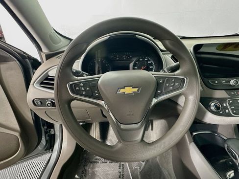 Used 2024 Chevrolet Malibu LT FWD image 17