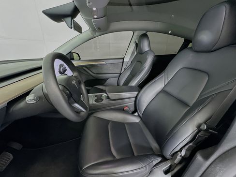 Used 2023 Tesla Model Y Long Range image 13
