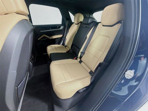 New 2026 Porsche Cayenne image 20