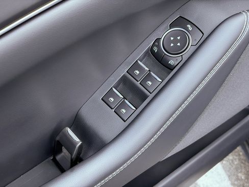 Used 2022 Ford Mustang Mach-E Select AWD/4WD image 7