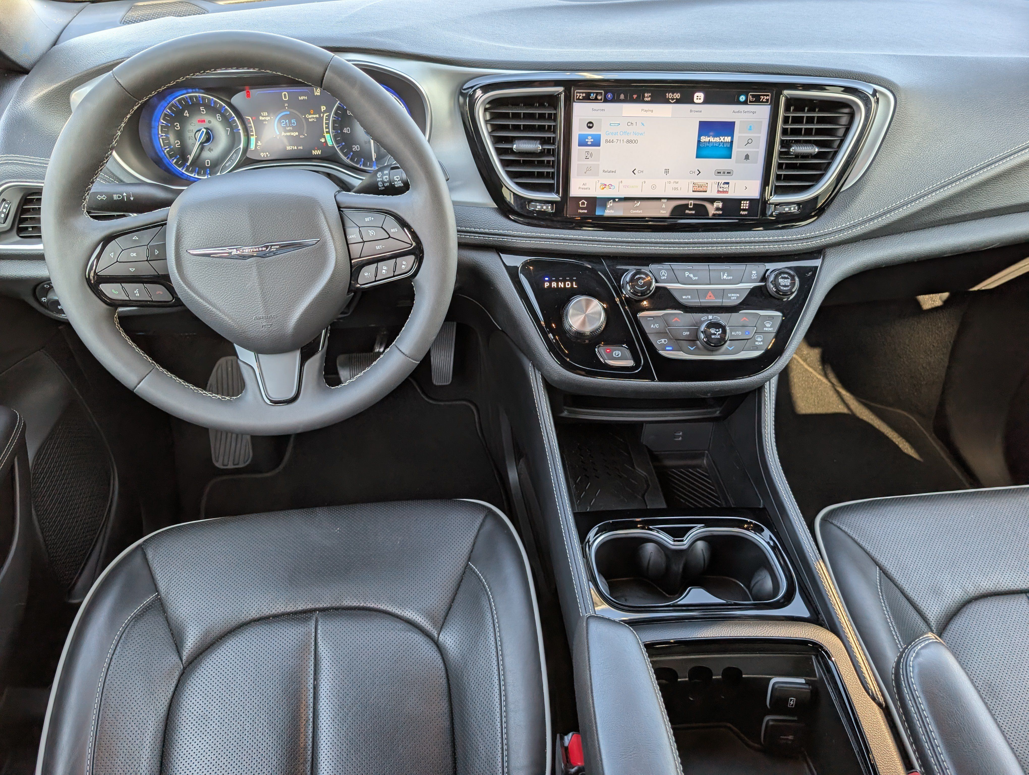 Used 2026 Chrysler Pacifica Limited w/ S Appearance Package FWD image 12