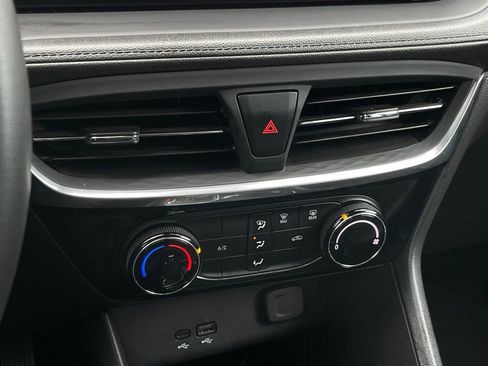 Used 2024 Buick Encore GX Sport Touring image 19