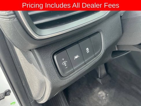 Used 2020 Hyundai Santa Fe SE FWD image 11