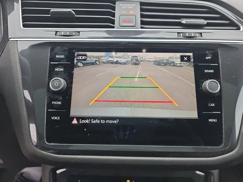 Used 2024 Volkswagen Tiguan SE R-Line image 19