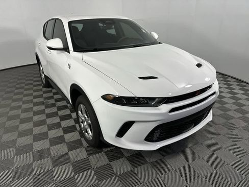 Used 2024 Dodge Hornet GT AWD/4WD image 17